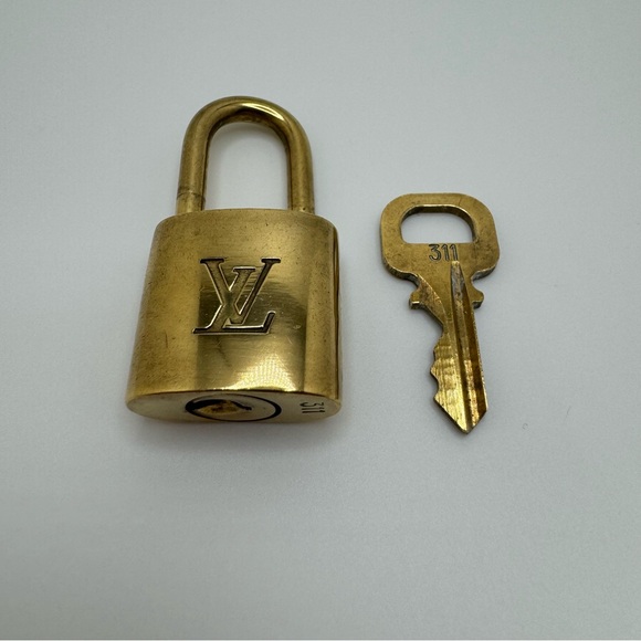 Louis Vuitton Accessories - Louis Vuitton PadLock 1 Set Lock & Key Brass Gold colour #311